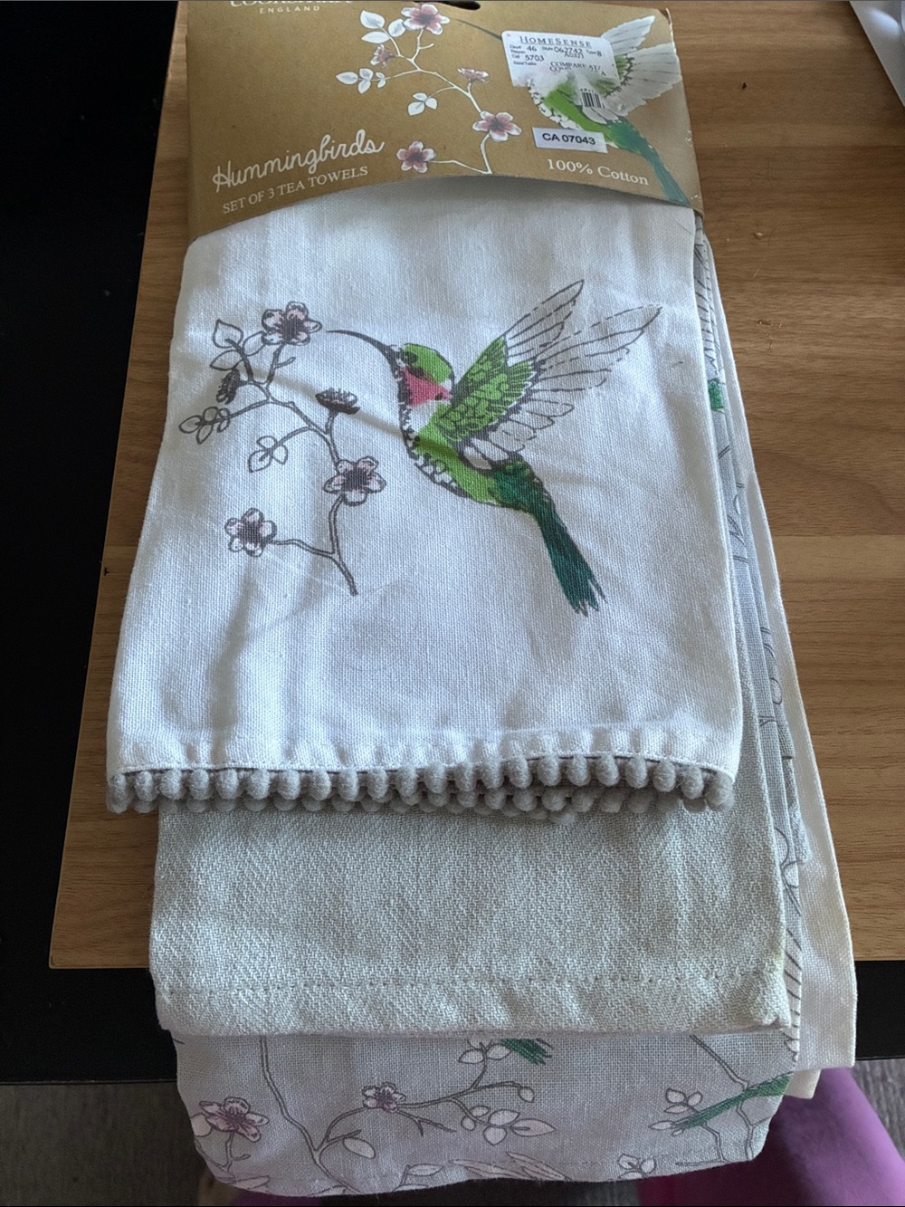 Hummingbirds 100% Cotton Tea Towels - White with Green & Pink Bird Print
